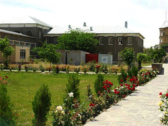 داخل محوطه موزه کابل