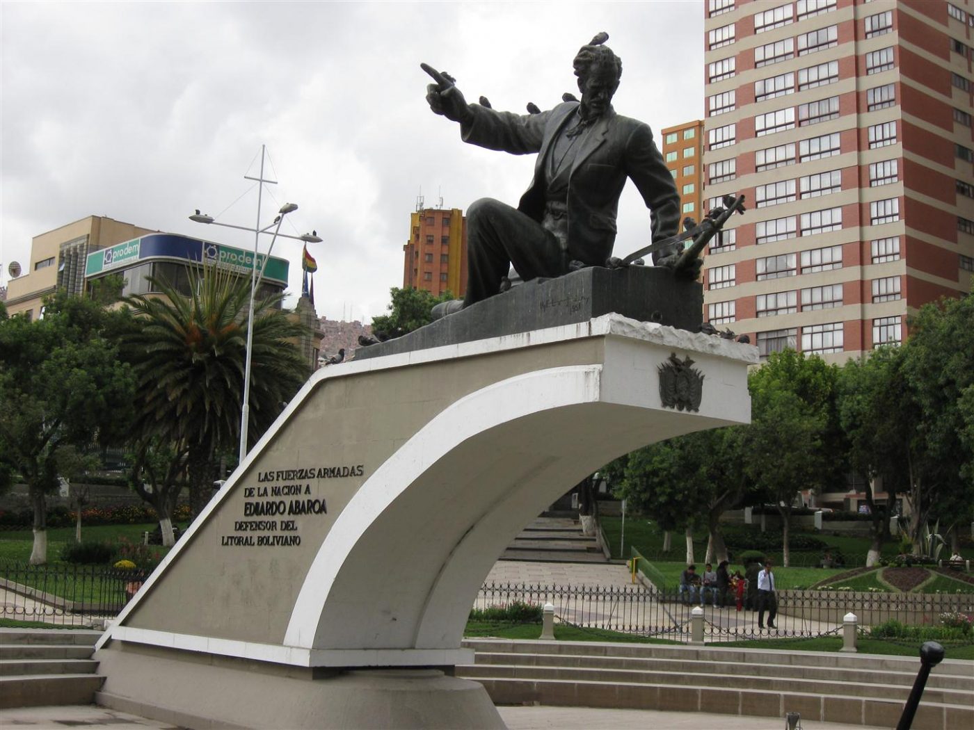 بنای یادبود ادواردو آواروآ