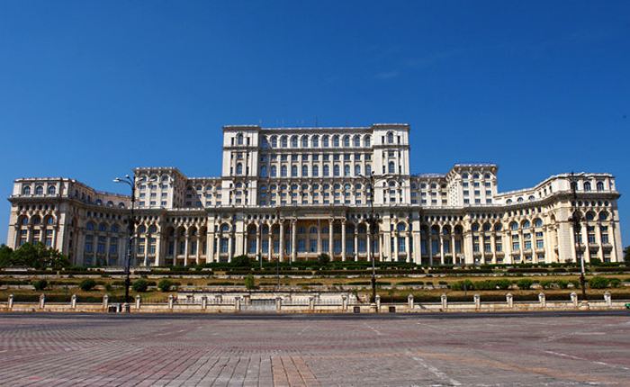 کاخ پارلمان بخارتس