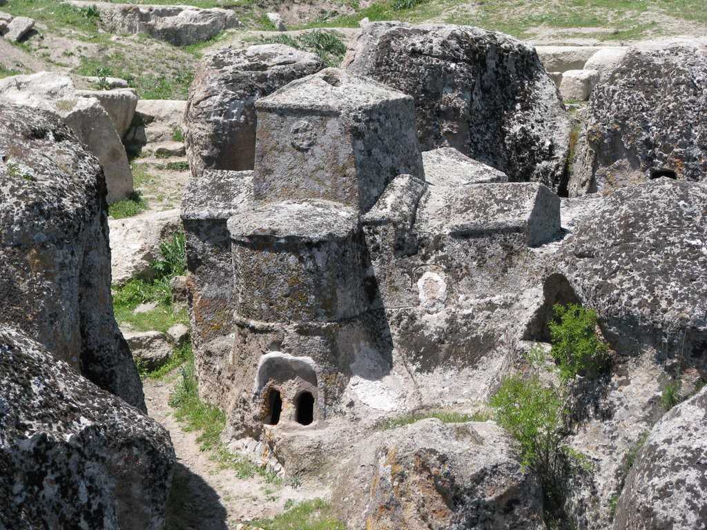 شهر سنگی باستانی کلیسترا 1