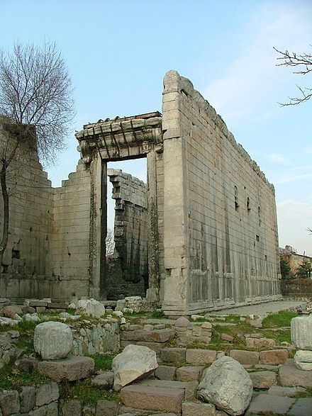 معبد آگوستوس 3